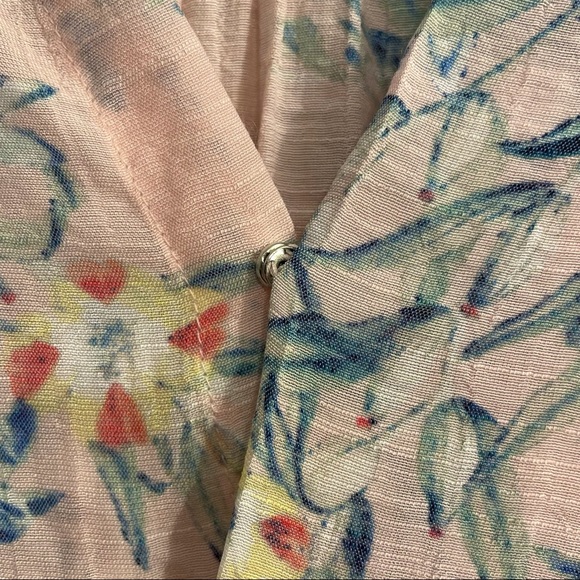 🌻Pastel Pink Floral Wrap Top - Picture 4 of 13